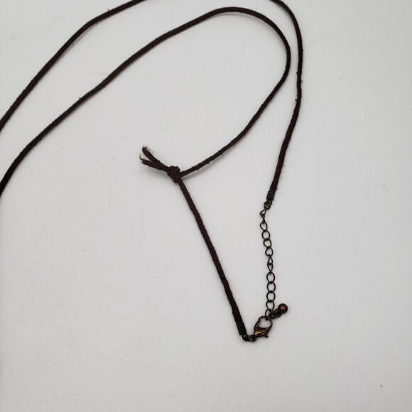 Lot of Funky Real Feather Jewelry - Pierced Earrings and Necklace - Picture 6 of 11